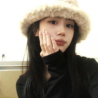 踉跄女孩